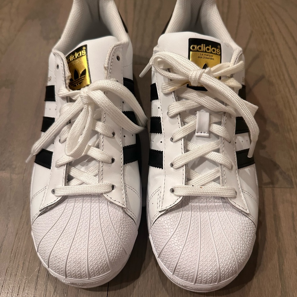 Adidas black and white Superstar size 8- brand new, never worn.